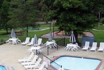 Williamsburg Rv & Camping Resort Norge Buitenkant foto